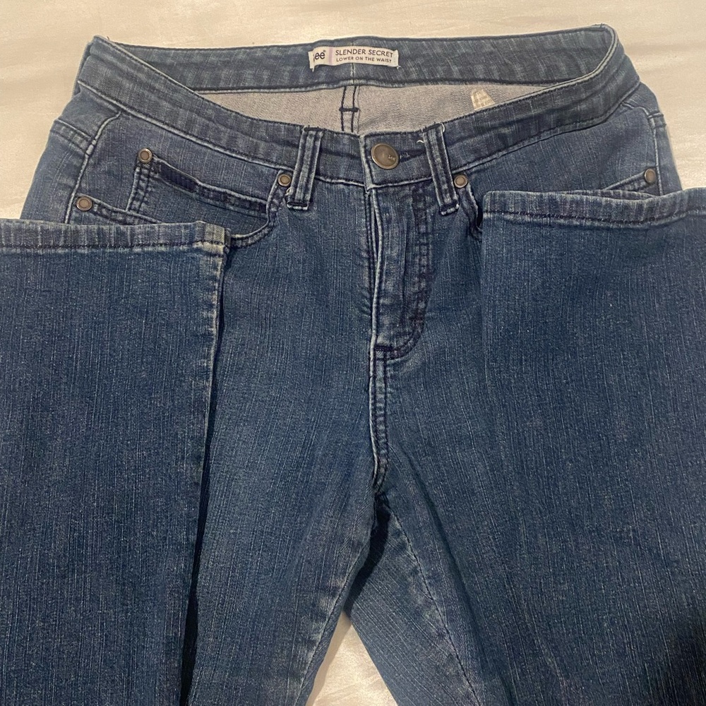 Lee slender secret fit jeans, size 6 women’s.